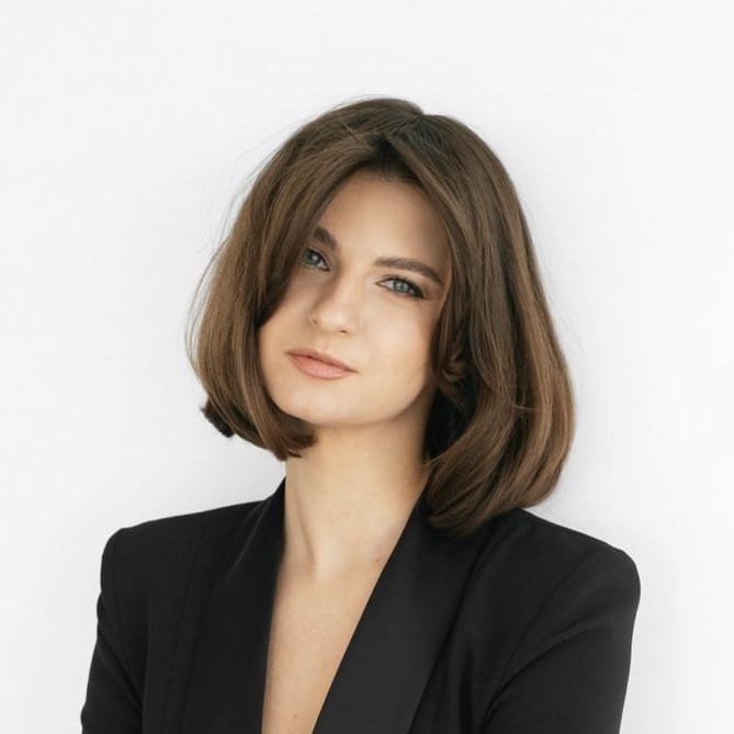 Алина Никон